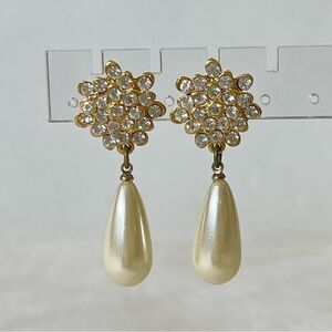 Elegant Vintage Pearl Drop Earrings
